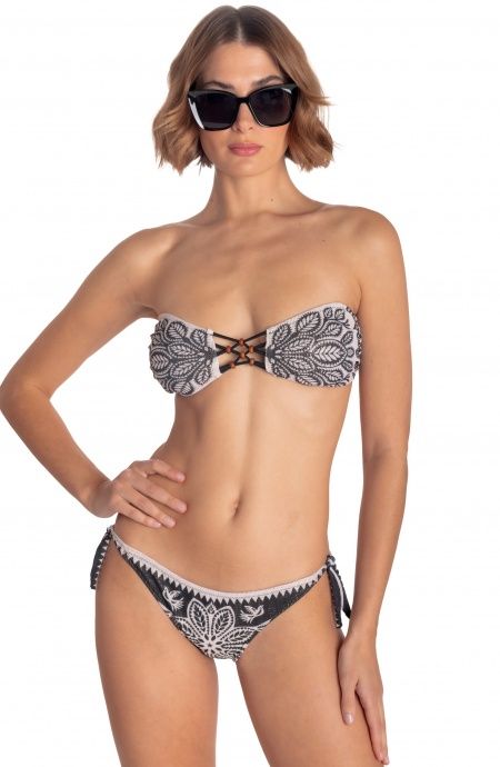 Bikini Beautiful Tree PIN UP STARS
