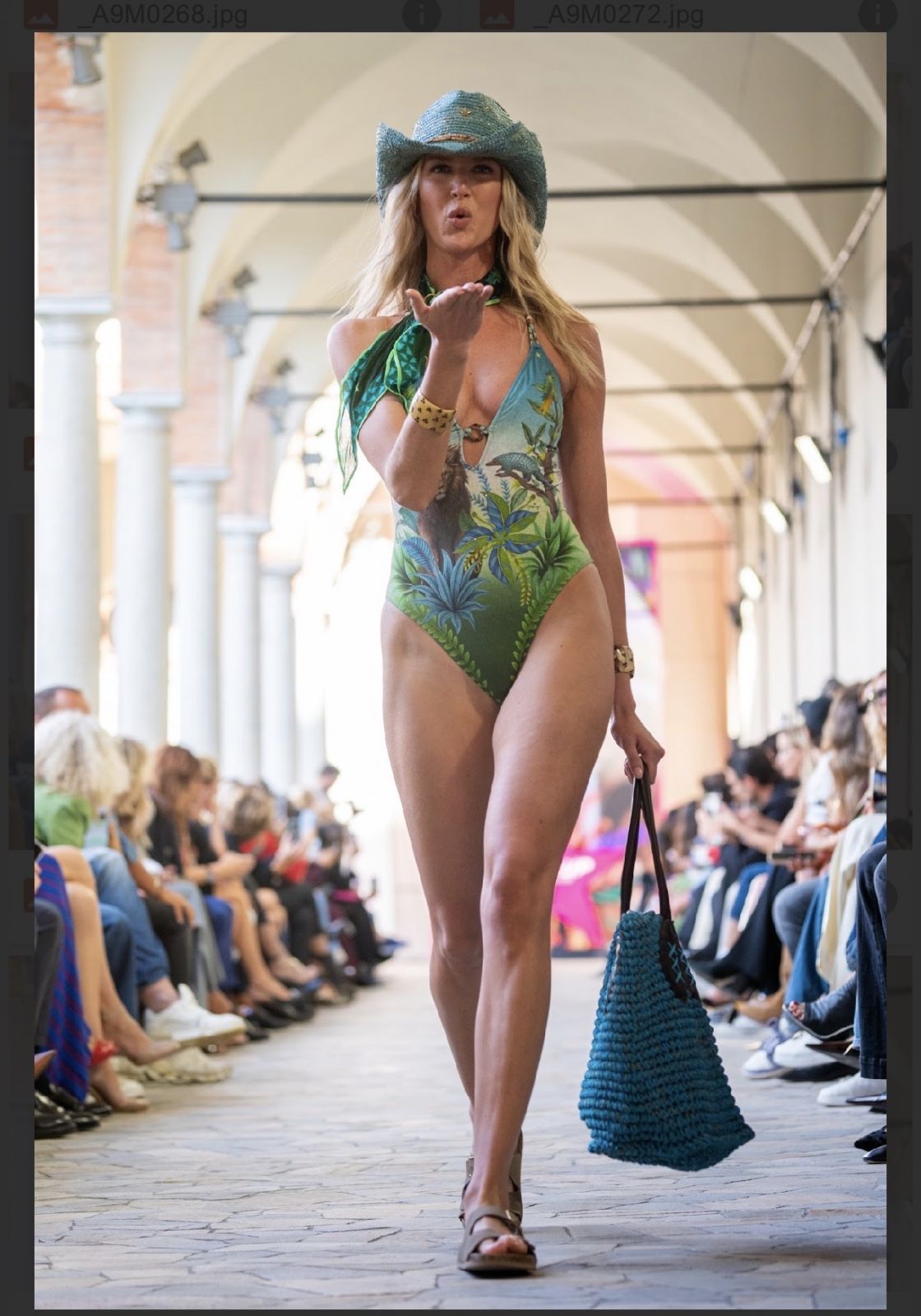 Intero Lion King PIN UP STARS